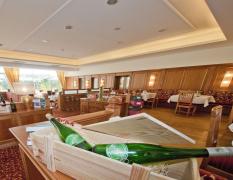 Gartenhotel und Weingut Pfeffel Restaurant Himmelsstiege im Gartenhotel und Weingut Pfeffel