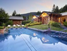 DAS RONACHER Thermal und Spa Resort Aussenpool im Spabereich im DAS RONACHER Thermal und Spa Resort