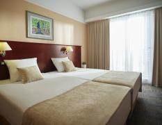 Beispiel eines Doppelzimmers mit Balkon im Grand Hotel Portoroz